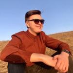 Александр Олейников